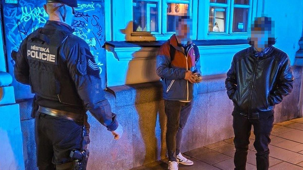 Proč čmárám, kde nemám? U nás je to běžné, hájili se cizinci v Plzni